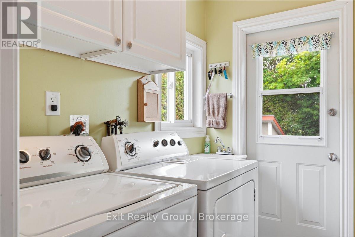 144 BAYVIEW LANE - 21