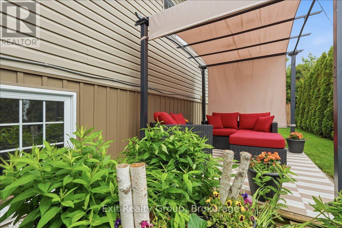 144 BAYVIEW LANE - 33