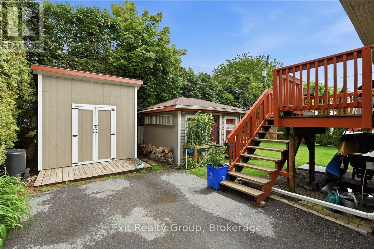 144 BAYVIEW LANE - 36