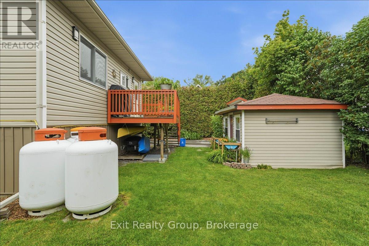 144 BAYVIEW LANE - 38