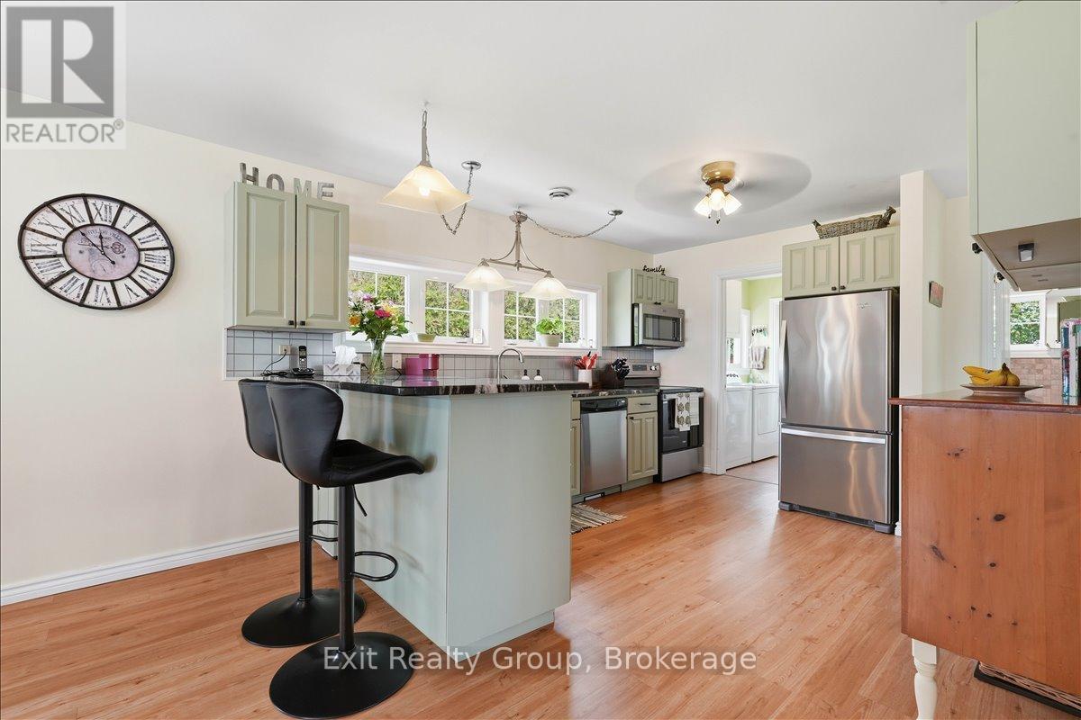 144 BAYVIEW LANE - 9