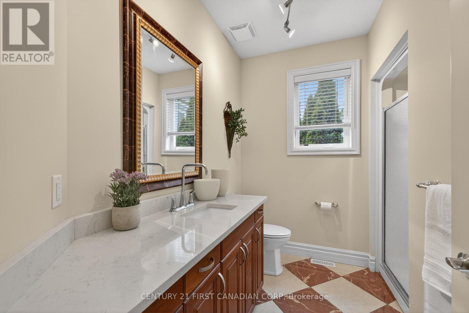 #2 7222 CLAYTON WALK - 20
