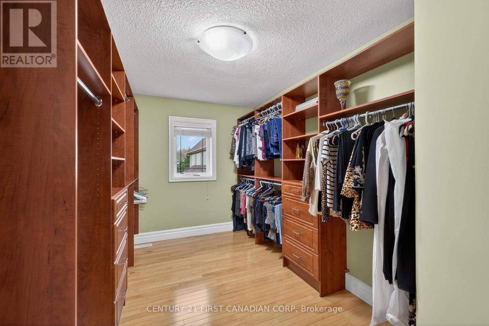 #2 7222 CLAYTON WALK - 27