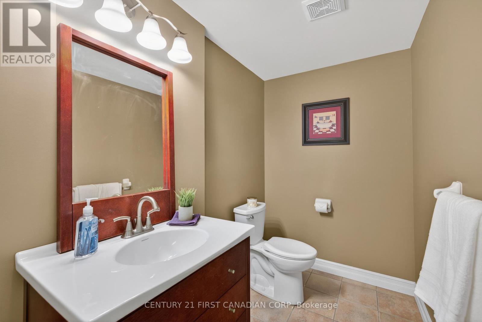 #2 7222 CLAYTON WALK - 41