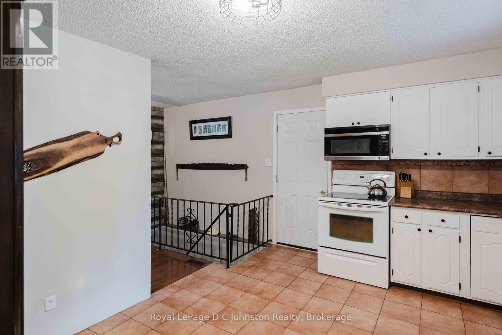 217 ALBERT STREET - 11