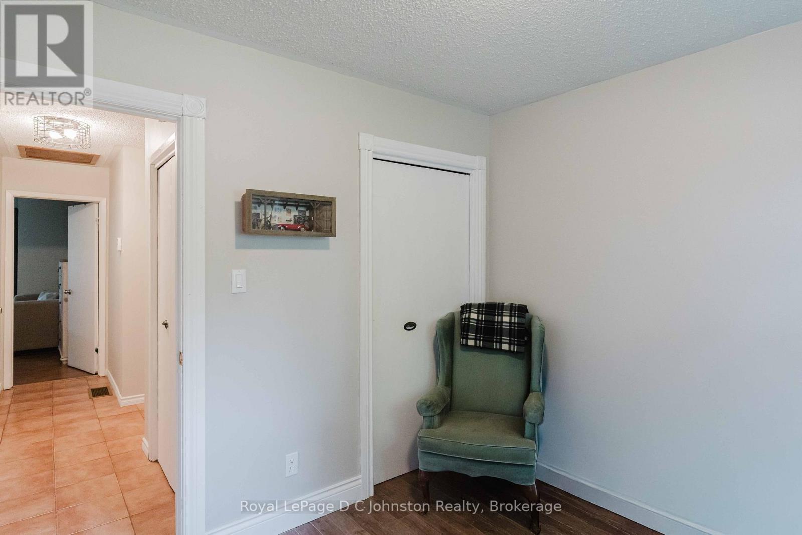 217 ALBERT STREET - 15