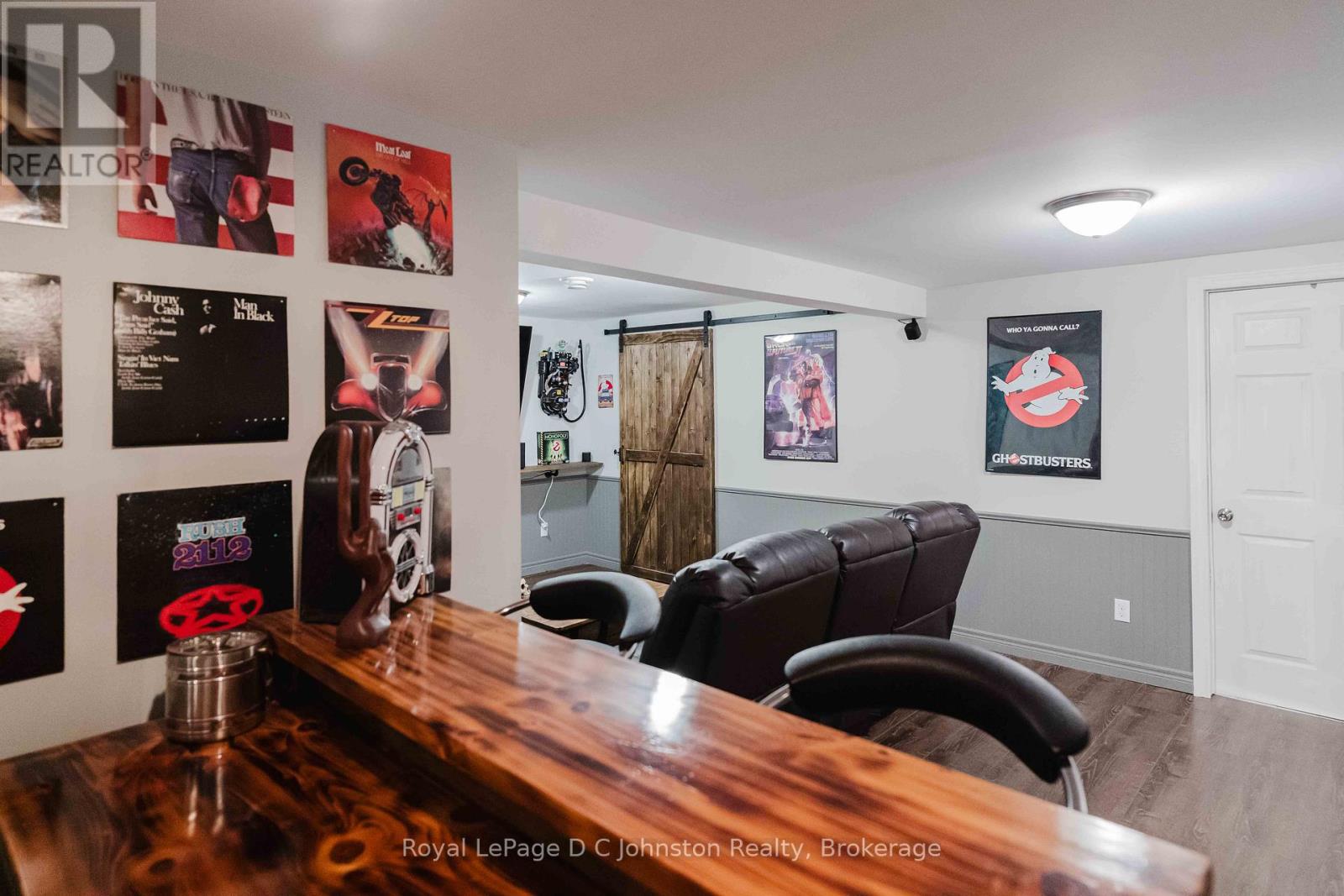 217 ALBERT STREET - 27