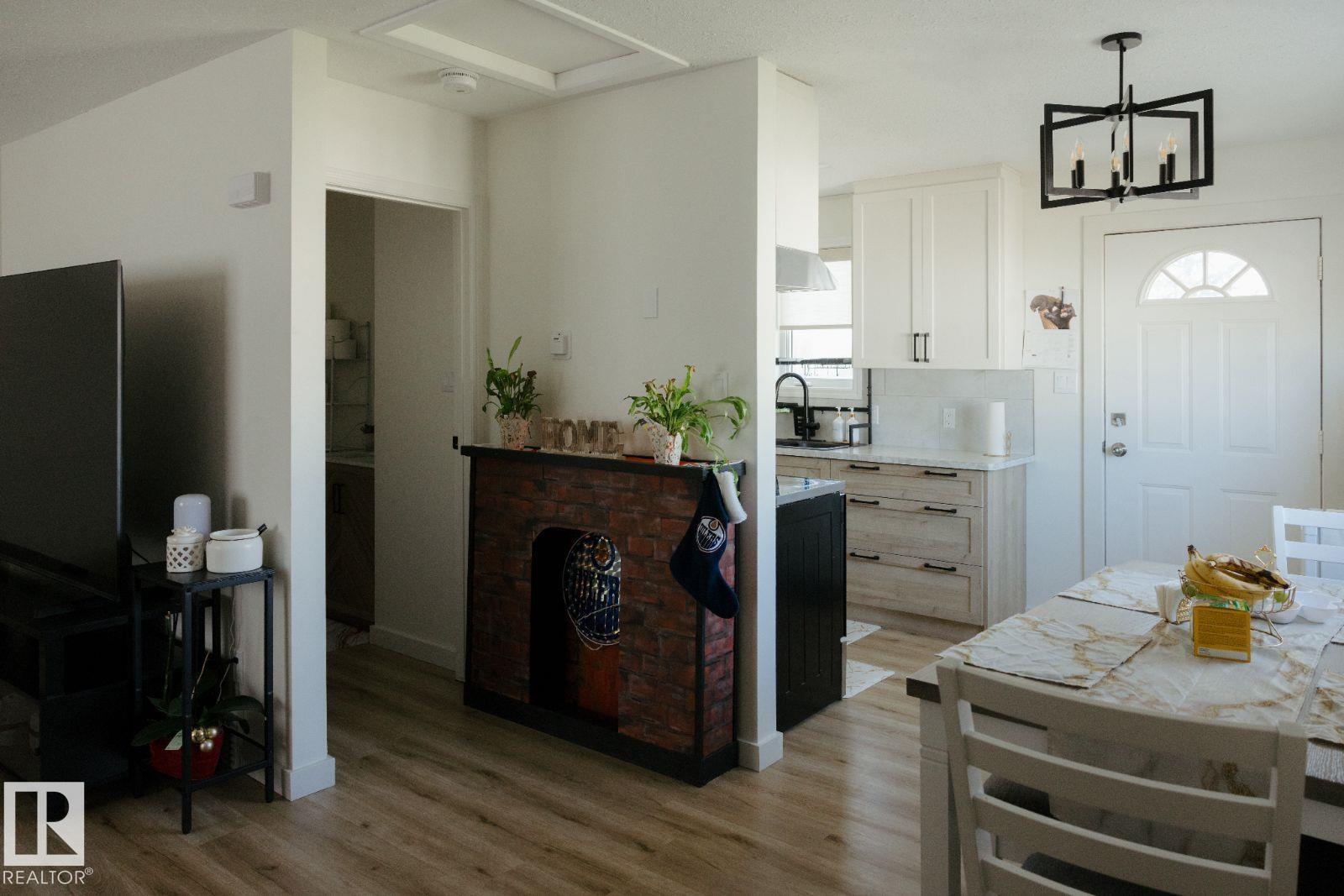 10503A 109 ST - 13