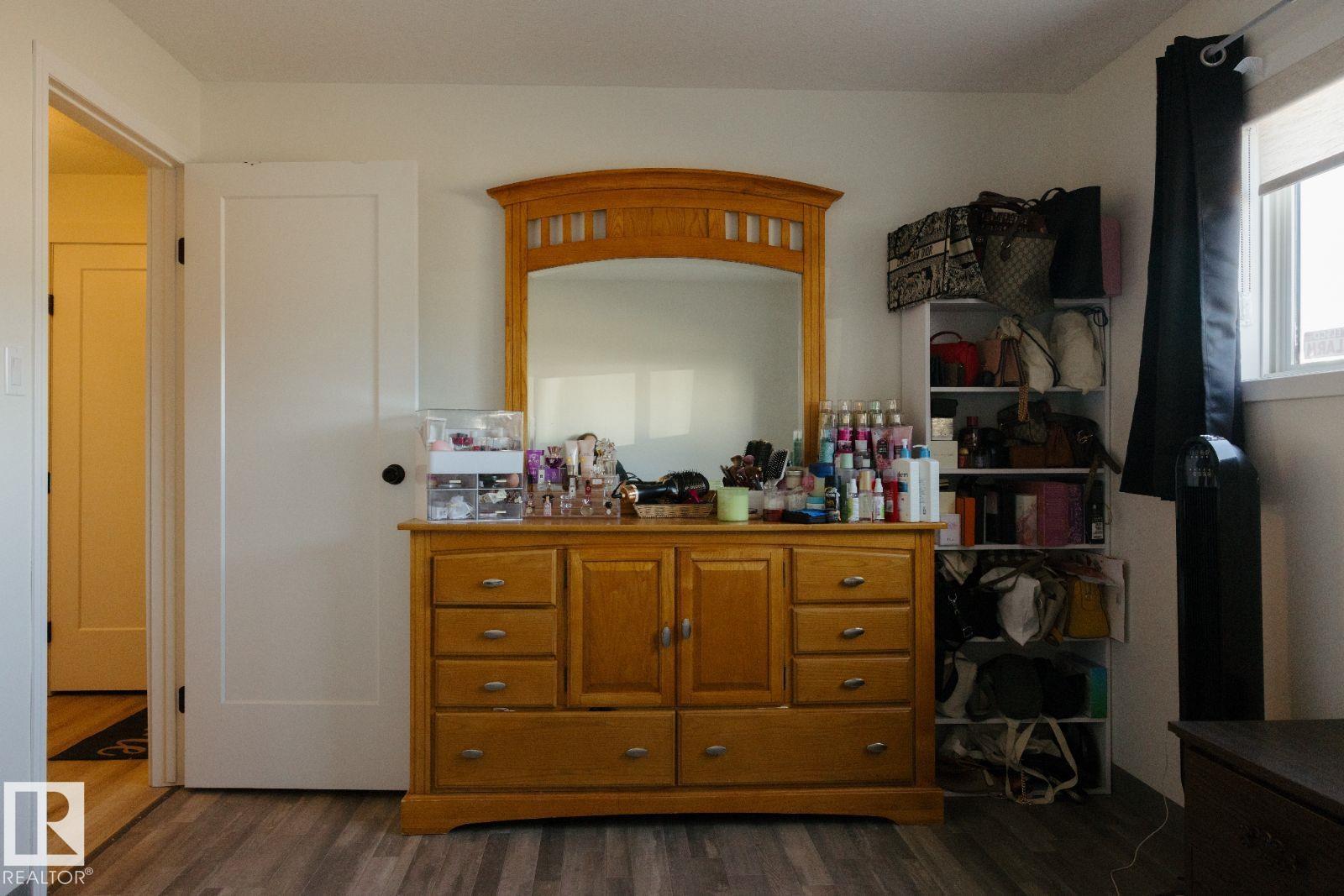 10503A 109 ST - 17