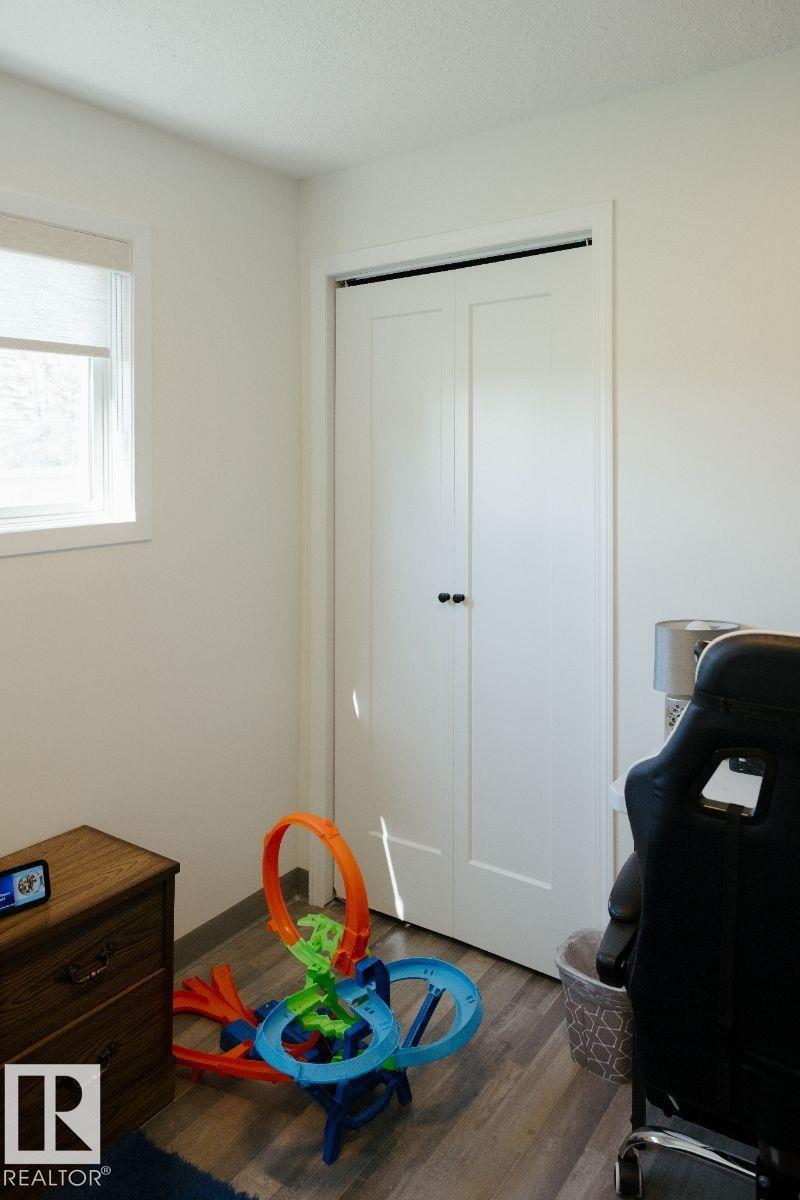 10503A 109 ST - 21