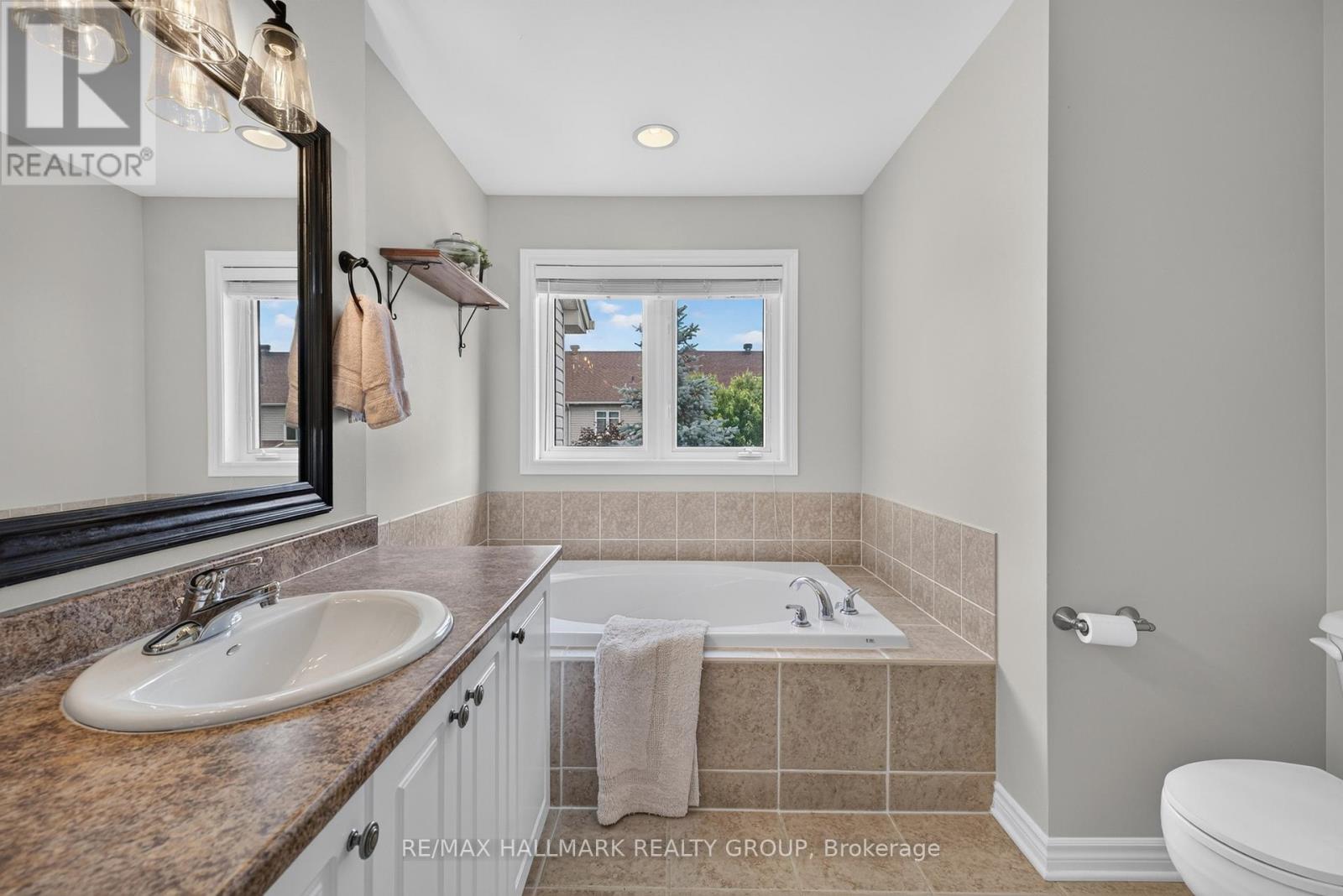 3 Bed, 3 Bath House for Rent in Ottawa – 460 GREY SEAL CIRCLE, Ottawa – MLS# X13468568 - Image 35