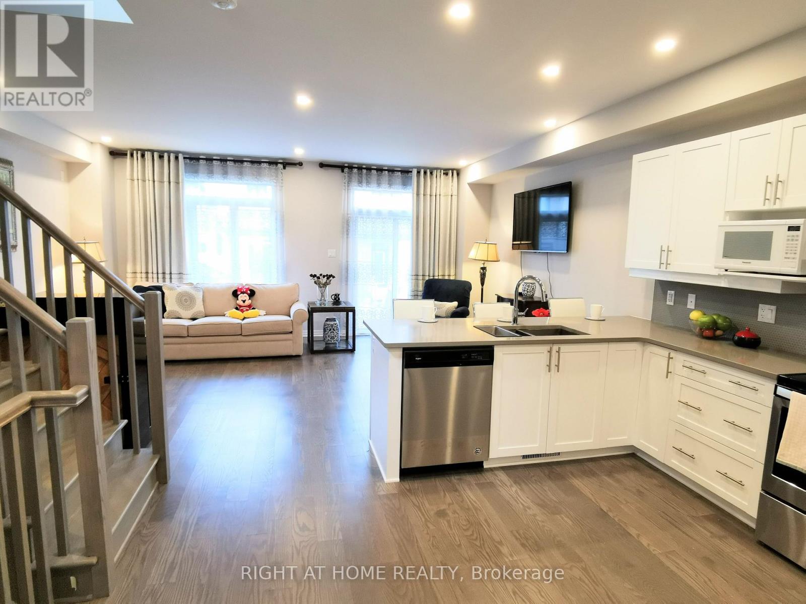 4 Bed, 3 Bath House for Rent in Ottawa – 321 LYSANDER PLACE, Ottawa – MLS# X13468614 - Image 6