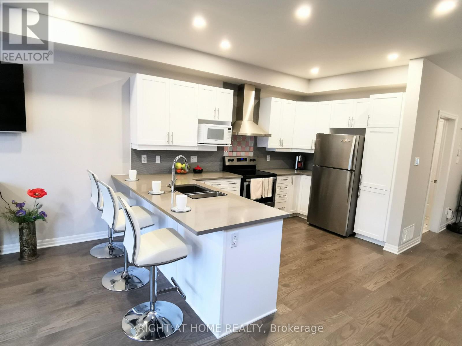 4 Bed, 3 Bath House for Rent in Ottawa – 321 LYSANDER PLACE, Ottawa – MLS# X13468614 - Image 7