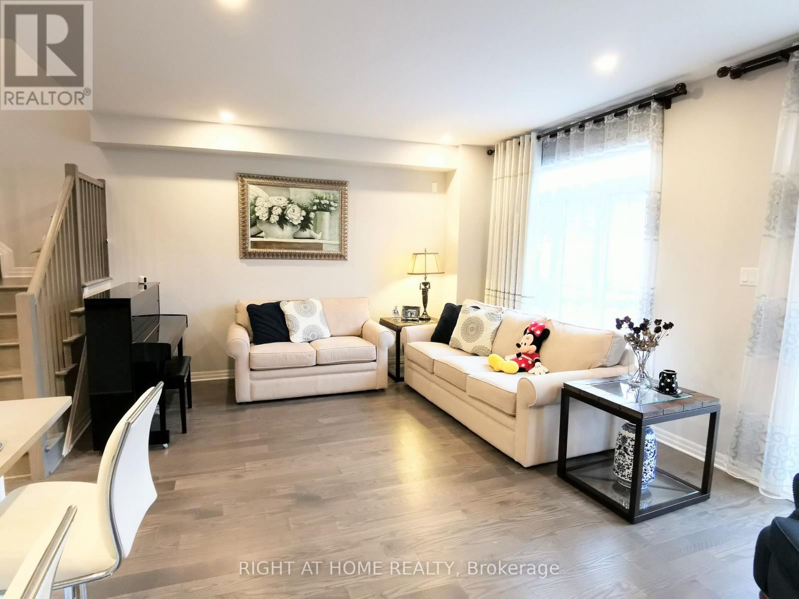 4 Bed, 3 Bath House for Rent in Ottawa – 321 LYSANDER PLACE, Ottawa – MLS# X13468614 - Image 8