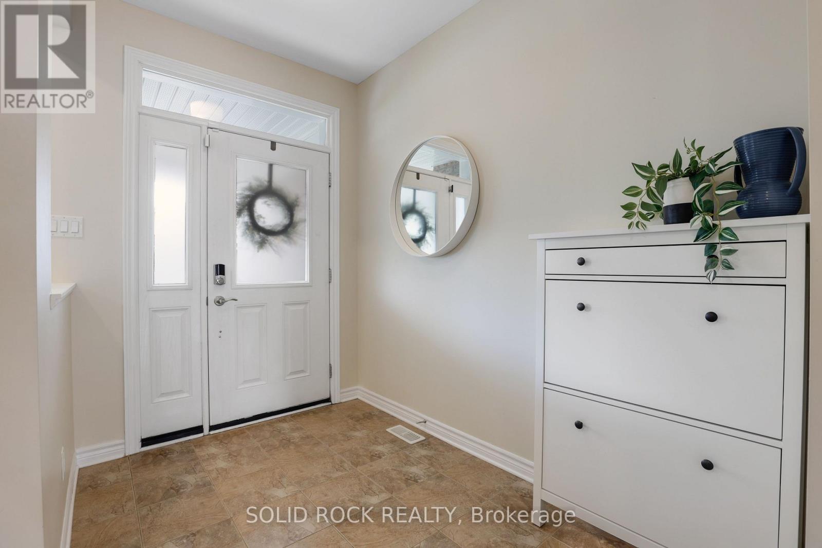 703 MASHKIG AVENUE - 4