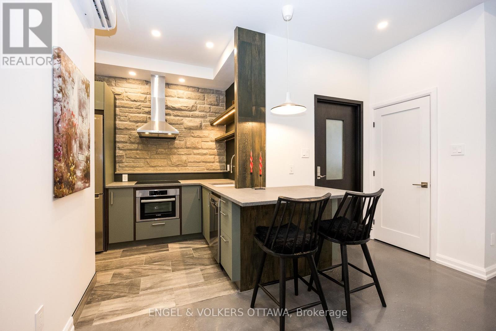 1 Bed, 1 Bath House for Rent in Ottawa – C – 178 MAIN STREET, Ottawa – MLS# X13468740 - Image 34