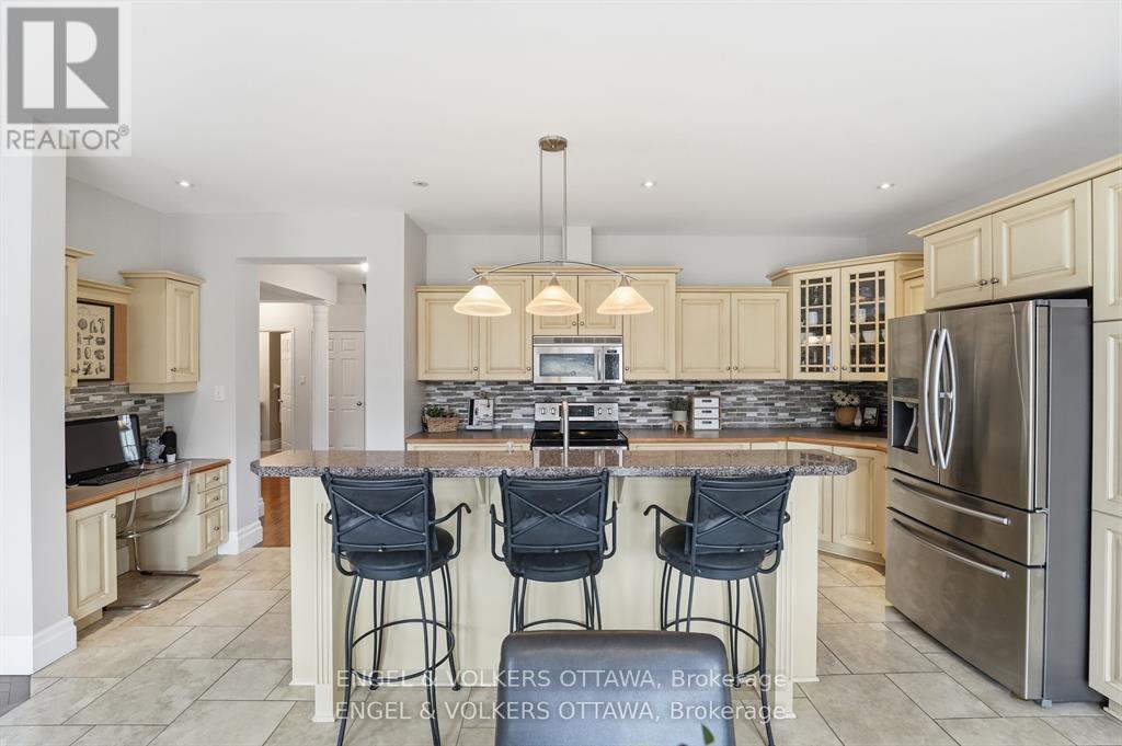 6 Bed, 4 Bath House for Sale in Ottawa – 31 LEATHERWOOD CRESCENT, Ottawa – MLS# X13468764 - Image 18
