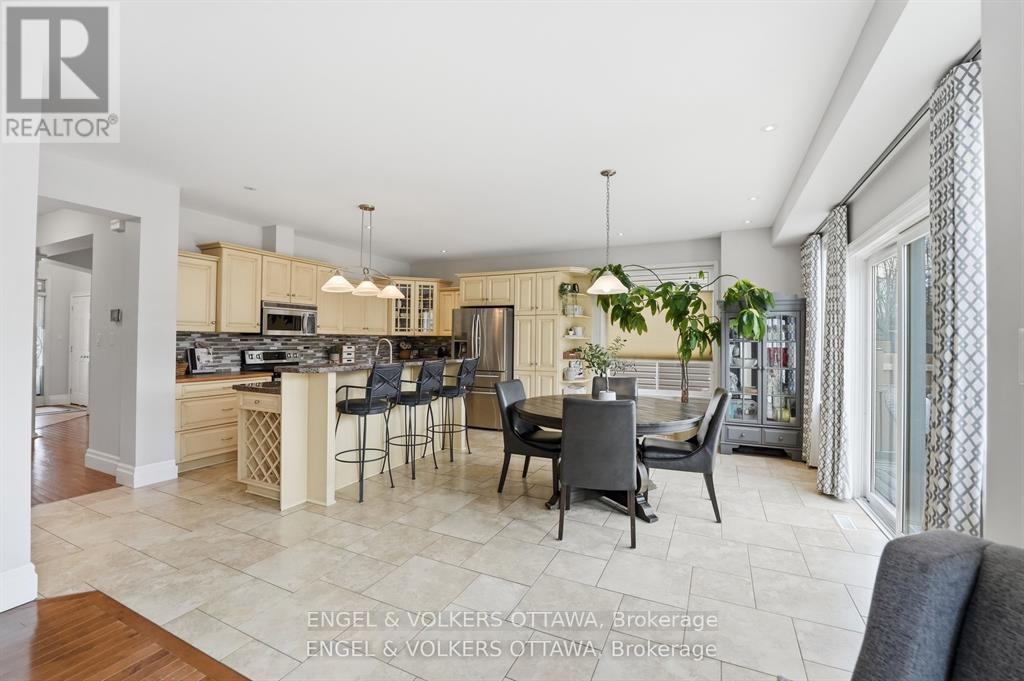 6 Bed, 4 Bath House for Sale in Ottawa – 31 LEATHERWOOD CRESCENT, Ottawa – MLS# X13468764 - Image 20