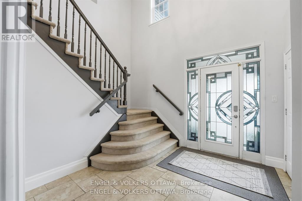 6 Bed, 4 Bath House for Sale in Ottawa – 31 LEATHERWOOD CRESCENT, Ottawa – MLS# X13468764 - Image 6