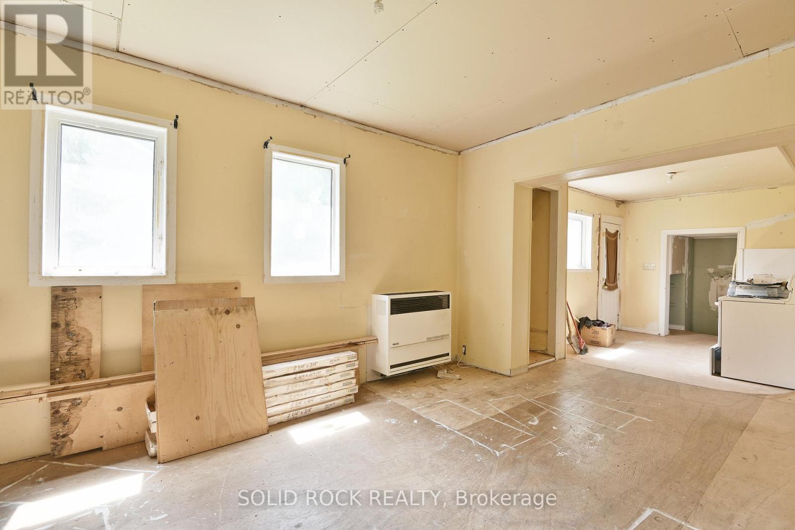 4 Bed, 2 Bath Multi-Family for Sale in Arnprior – 152 ELGIN STREET W, Arnprior – MLS# X13468804 - Image 28