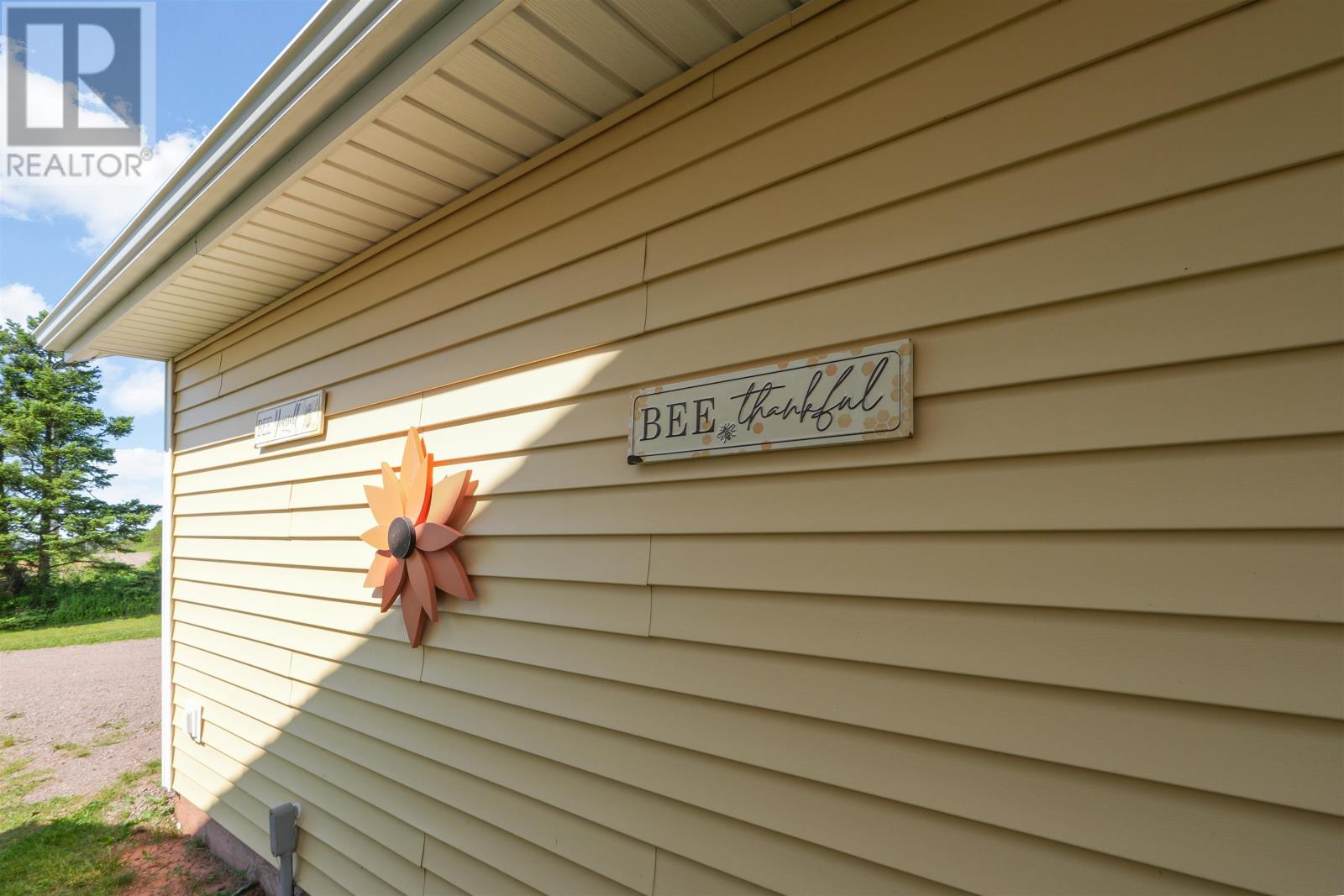 10 Bumble Bee Road - 8