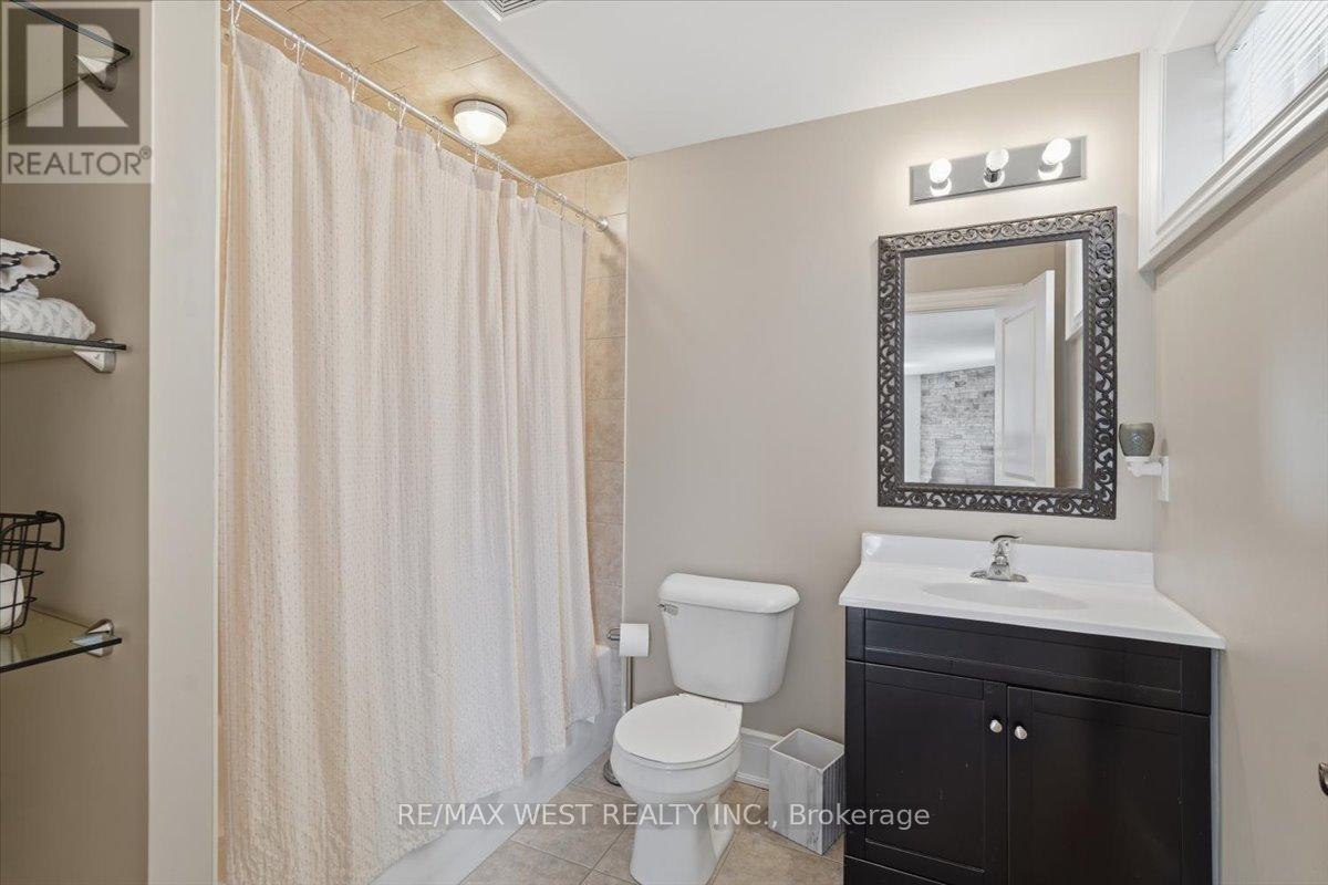 36 DANPATRICK DRIVE - 21