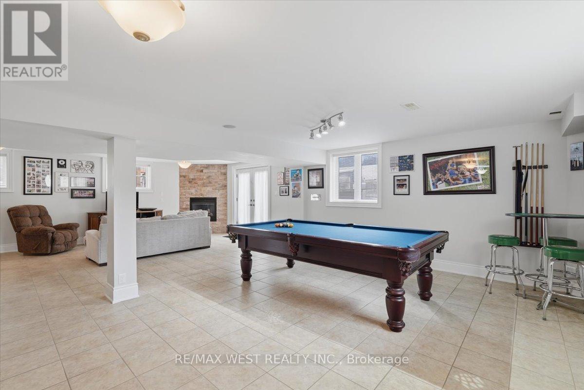 36 DANPATRICK DRIVE - 19