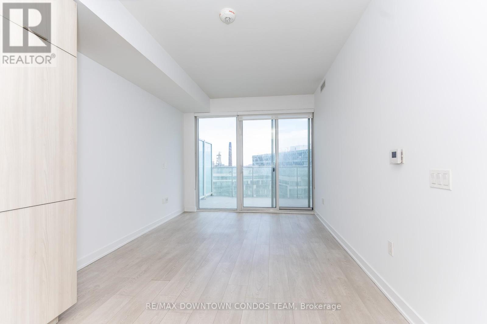 #1410 15 QUEENS QUAY E - 12