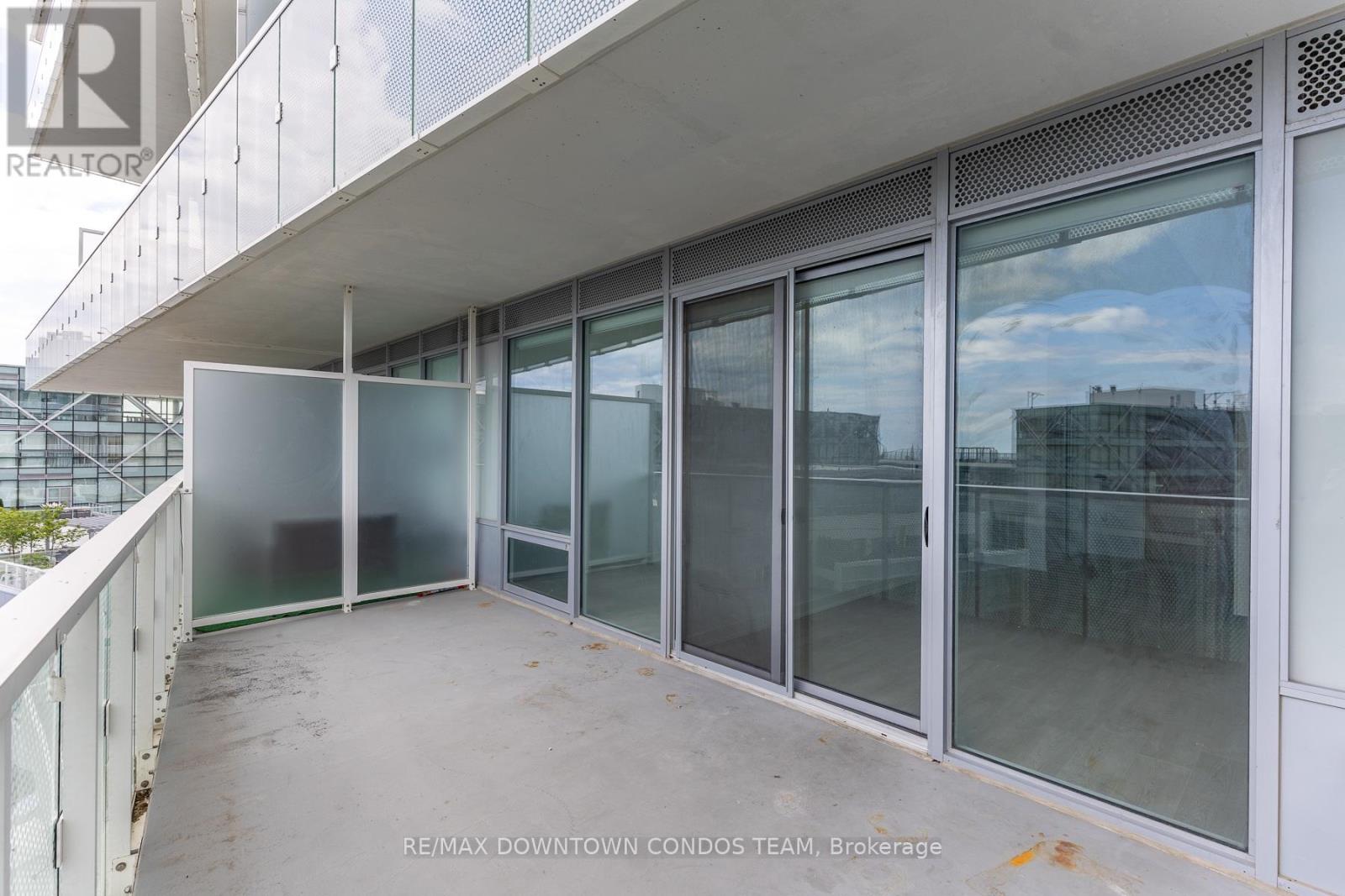 #1410 15 QUEENS QUAY E - 27