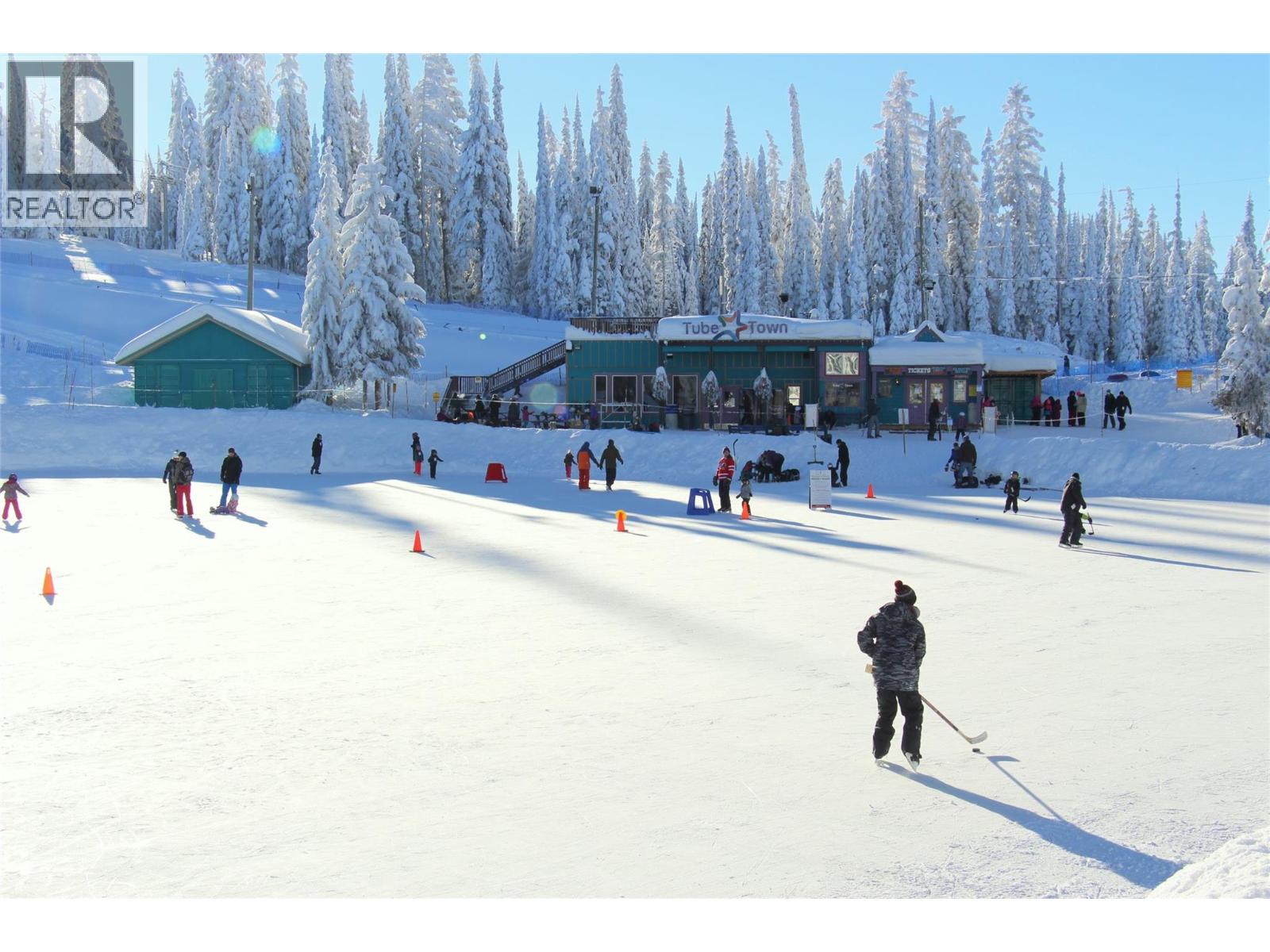 440 & 450 Arnica Lane, Silver Star
