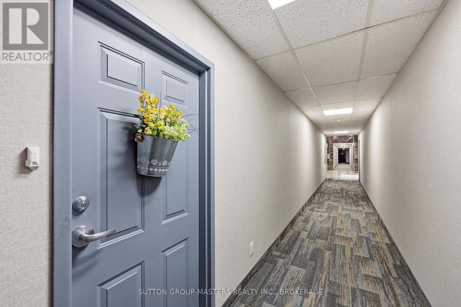 #102 257 BATH ROAD - 24