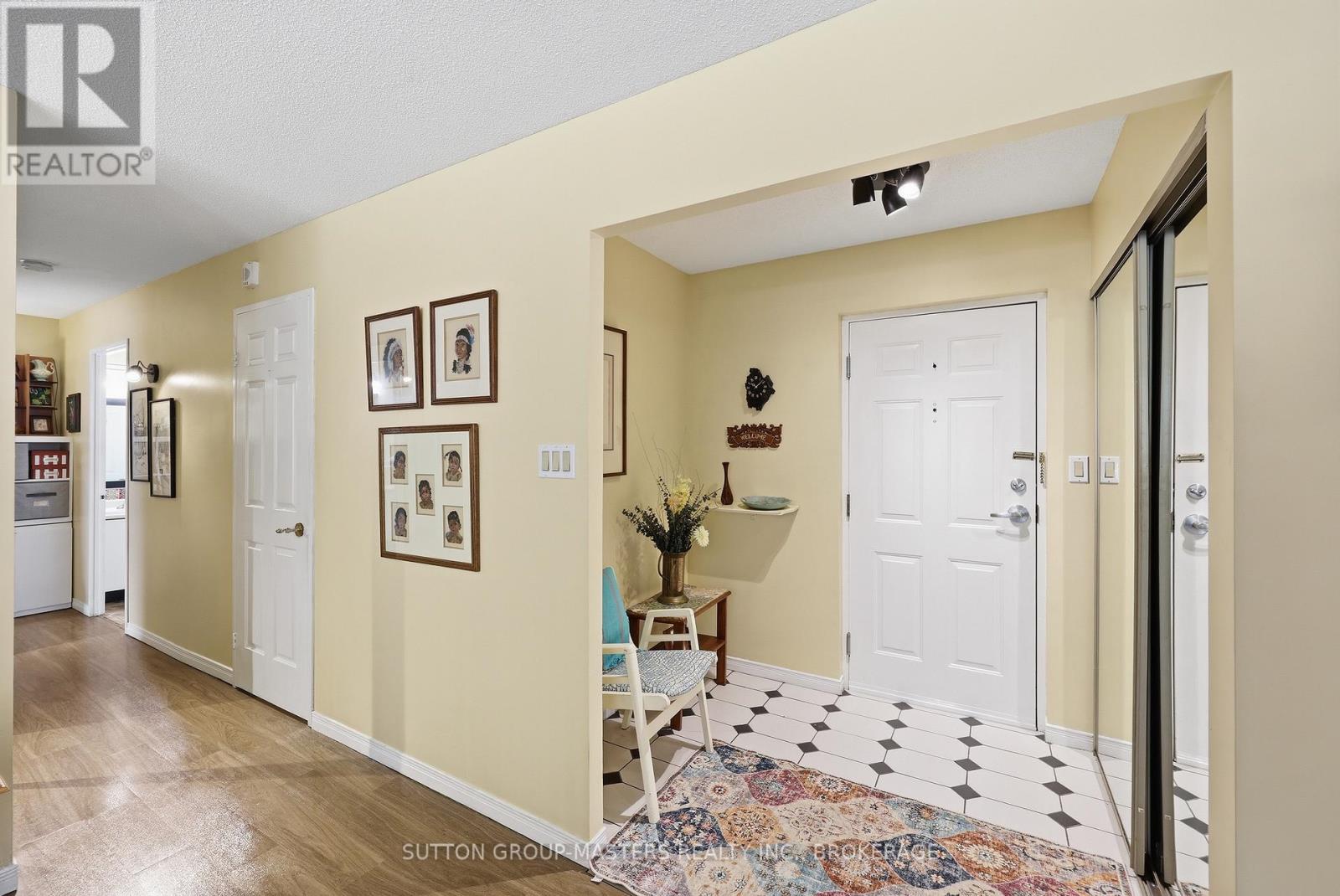 #102 257 BATH ROAD - 26