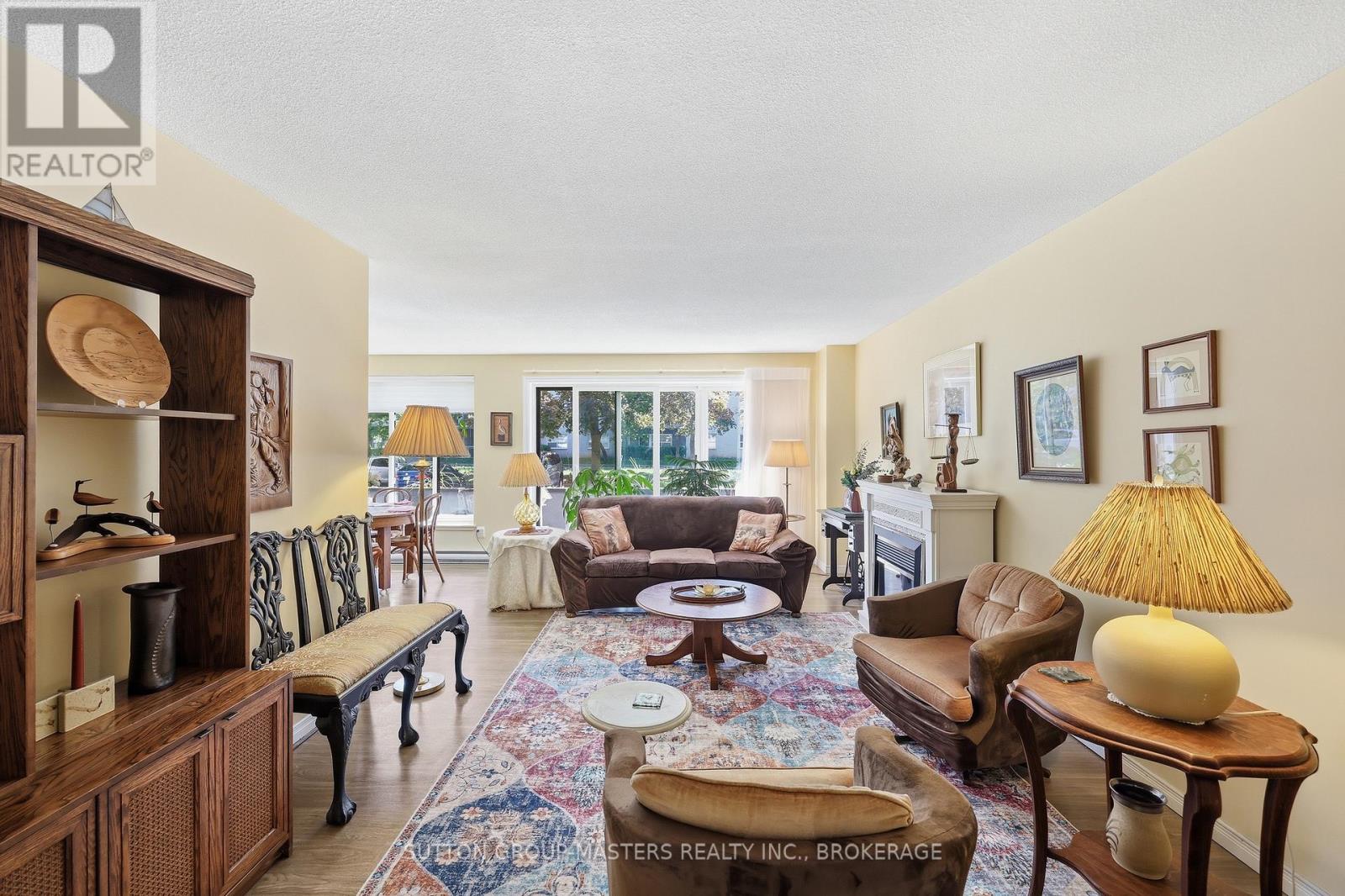 #102 257 BATH ROAD - 27