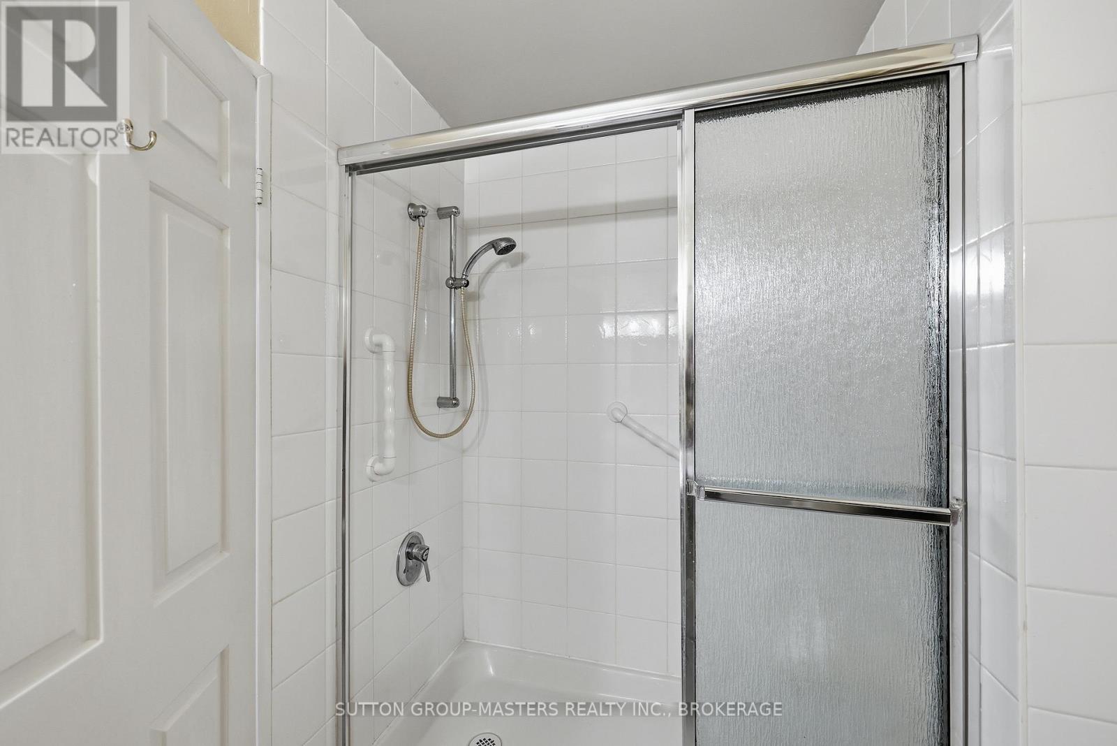 #102 257 BATH ROAD - 47