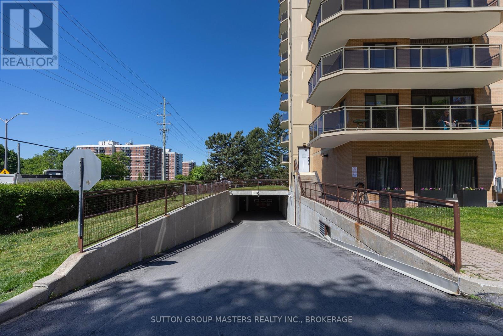 #102 257 BATH ROAD - 6