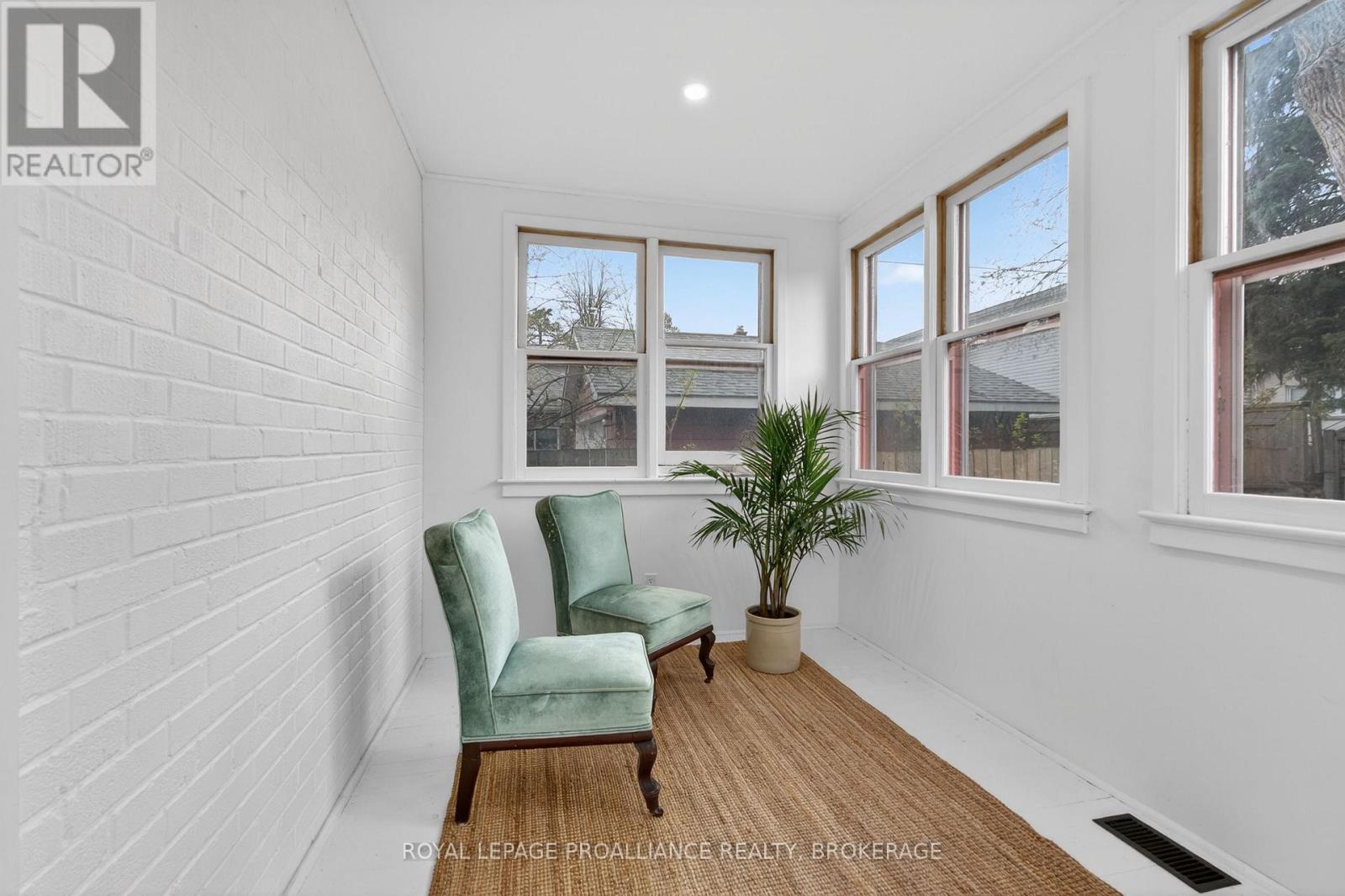 229 PARK STREET - 12