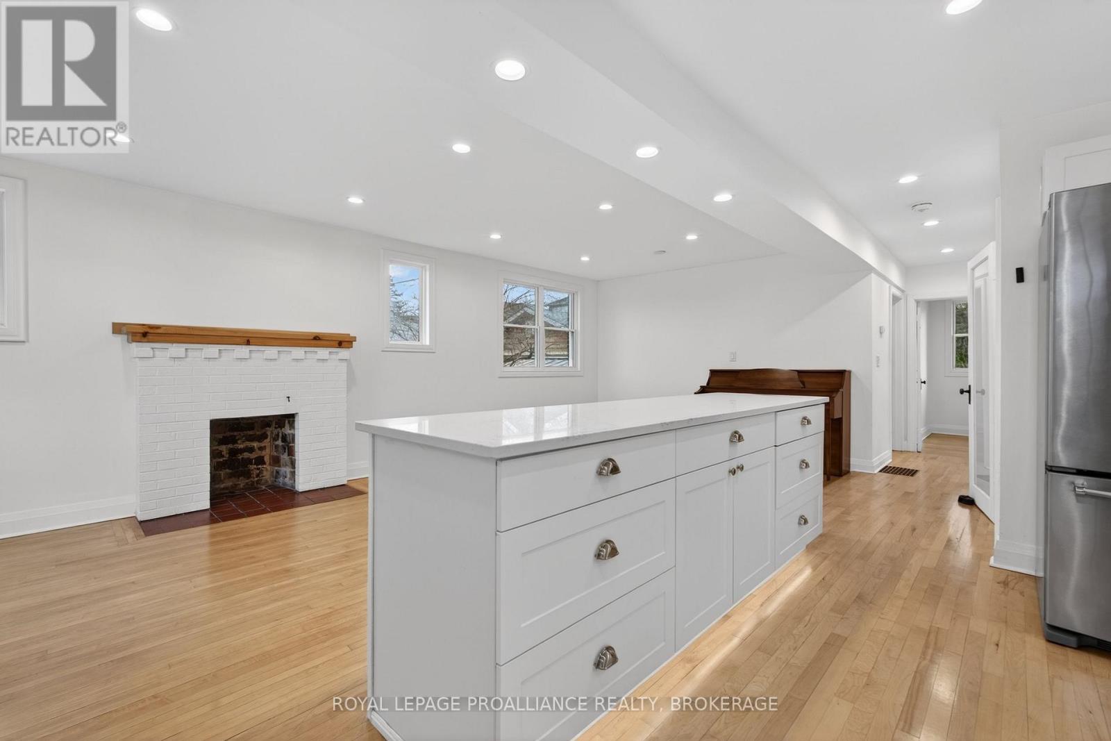 229 PARK STREET - 8
