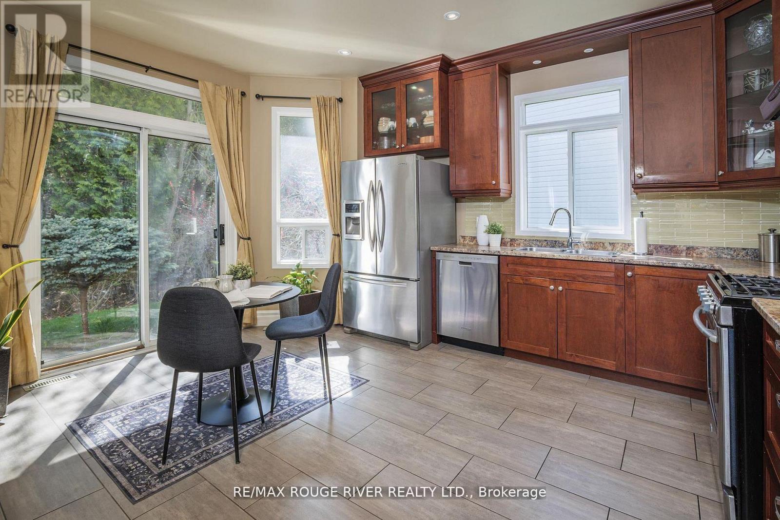 433 WOODSMERE CRESCENT - 11