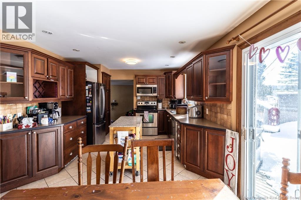 46 Saunders Drive - 6