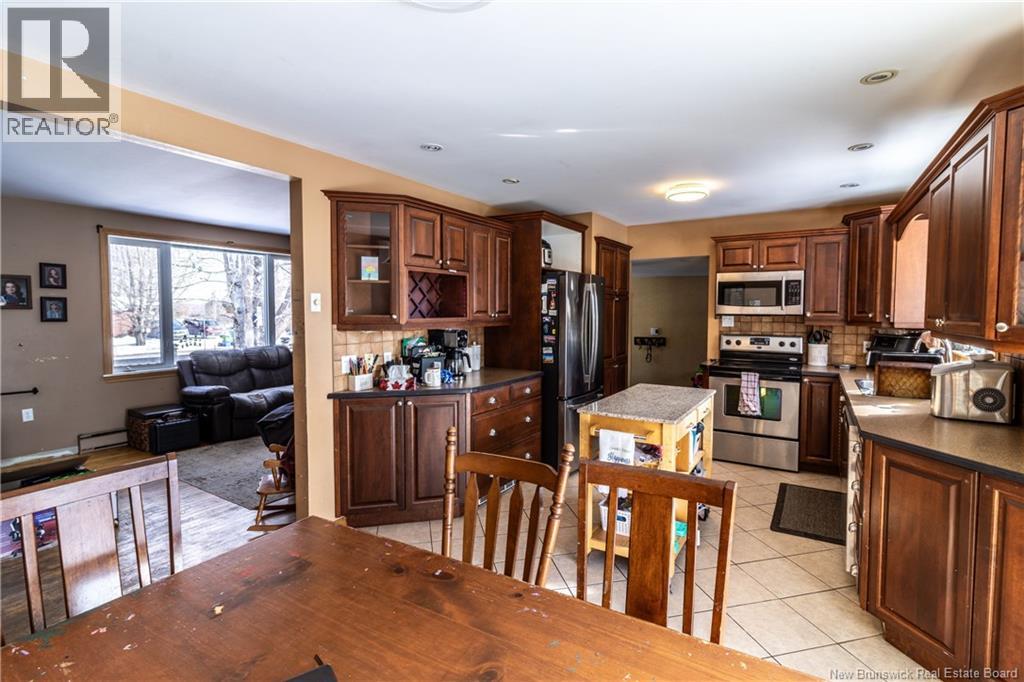 46 Saunders Drive - 9