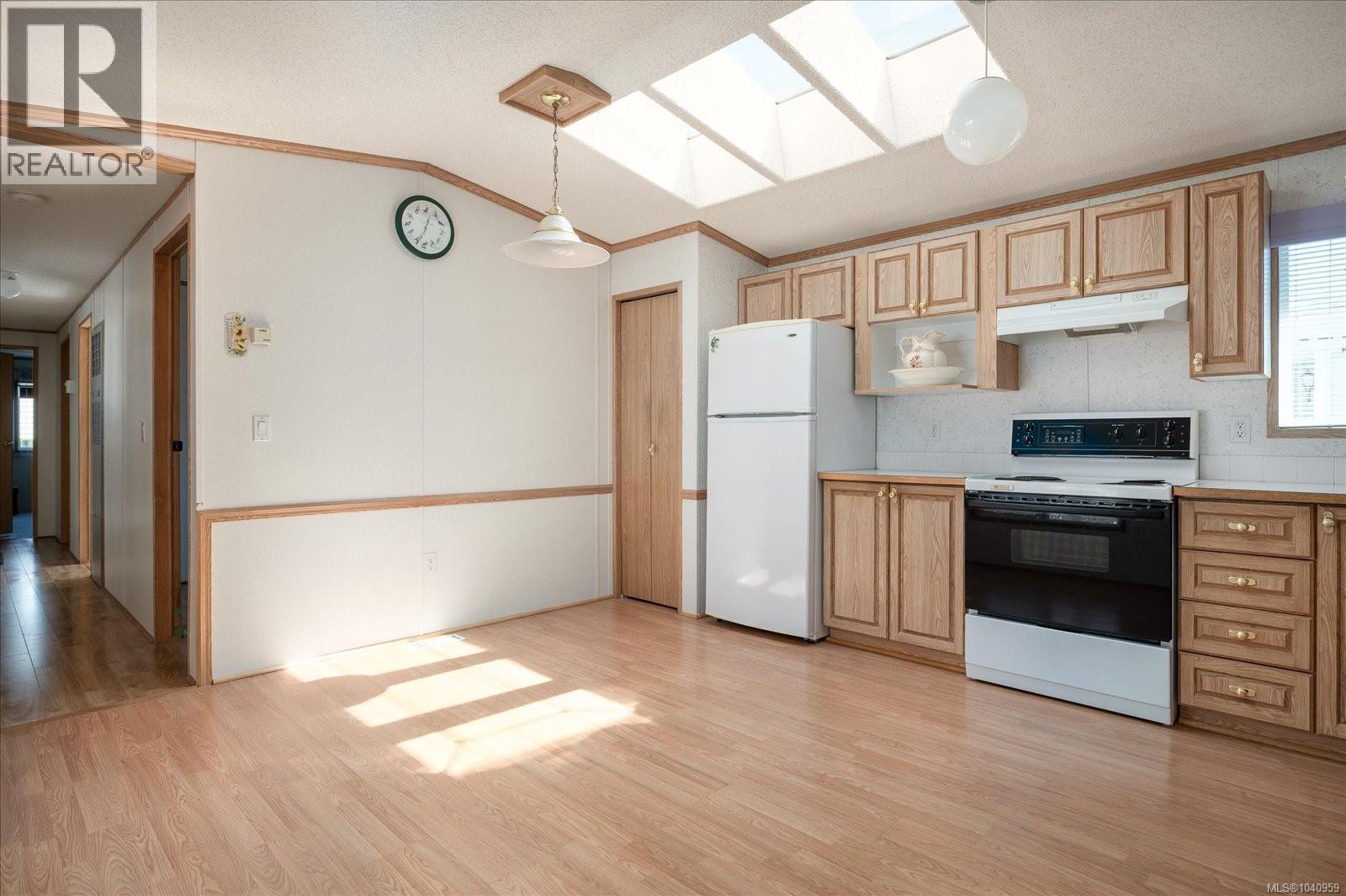 #57 1985 Valley Oak Dr - 12