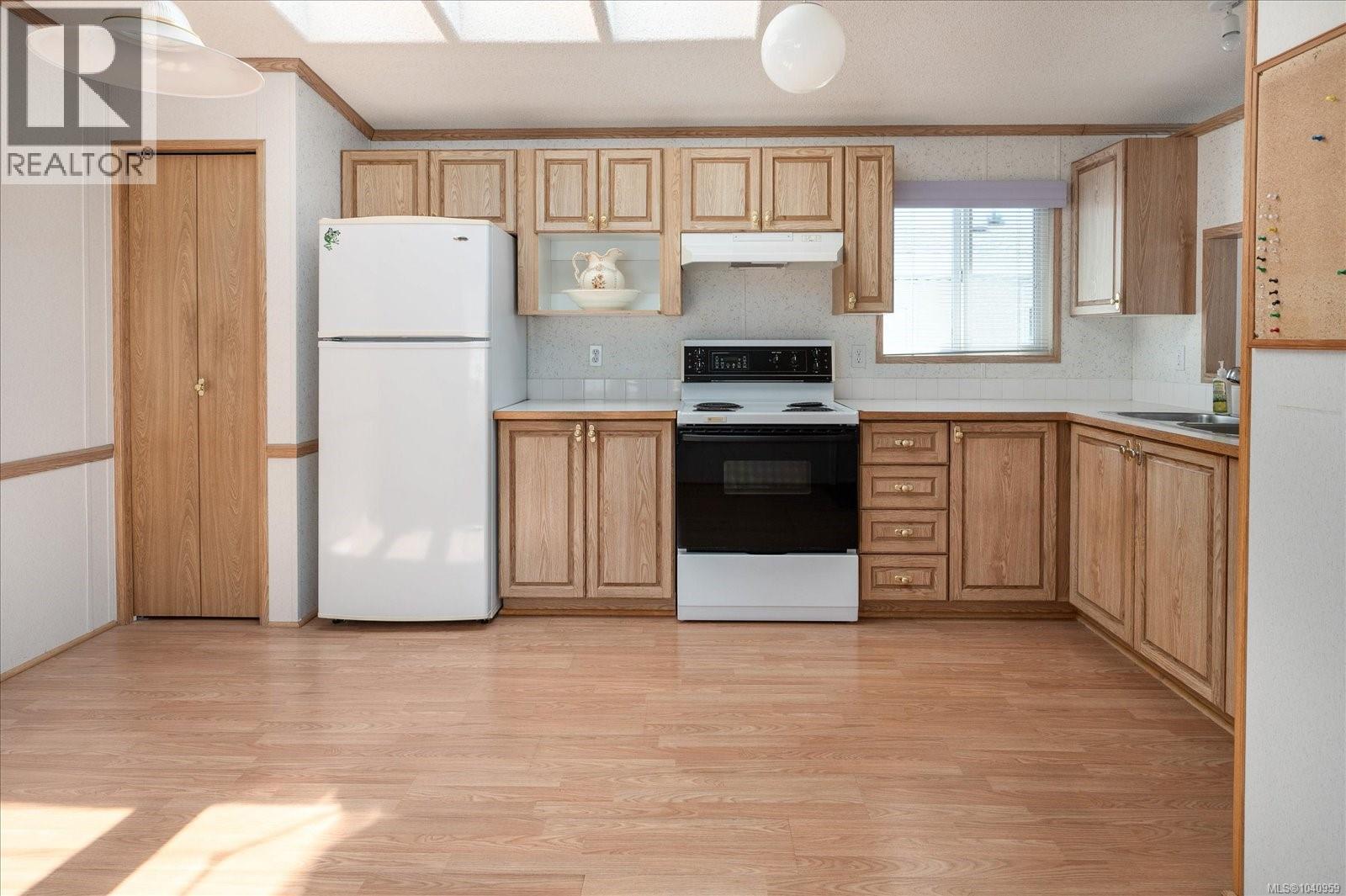 #57 1985 Valley Oak Dr - 13