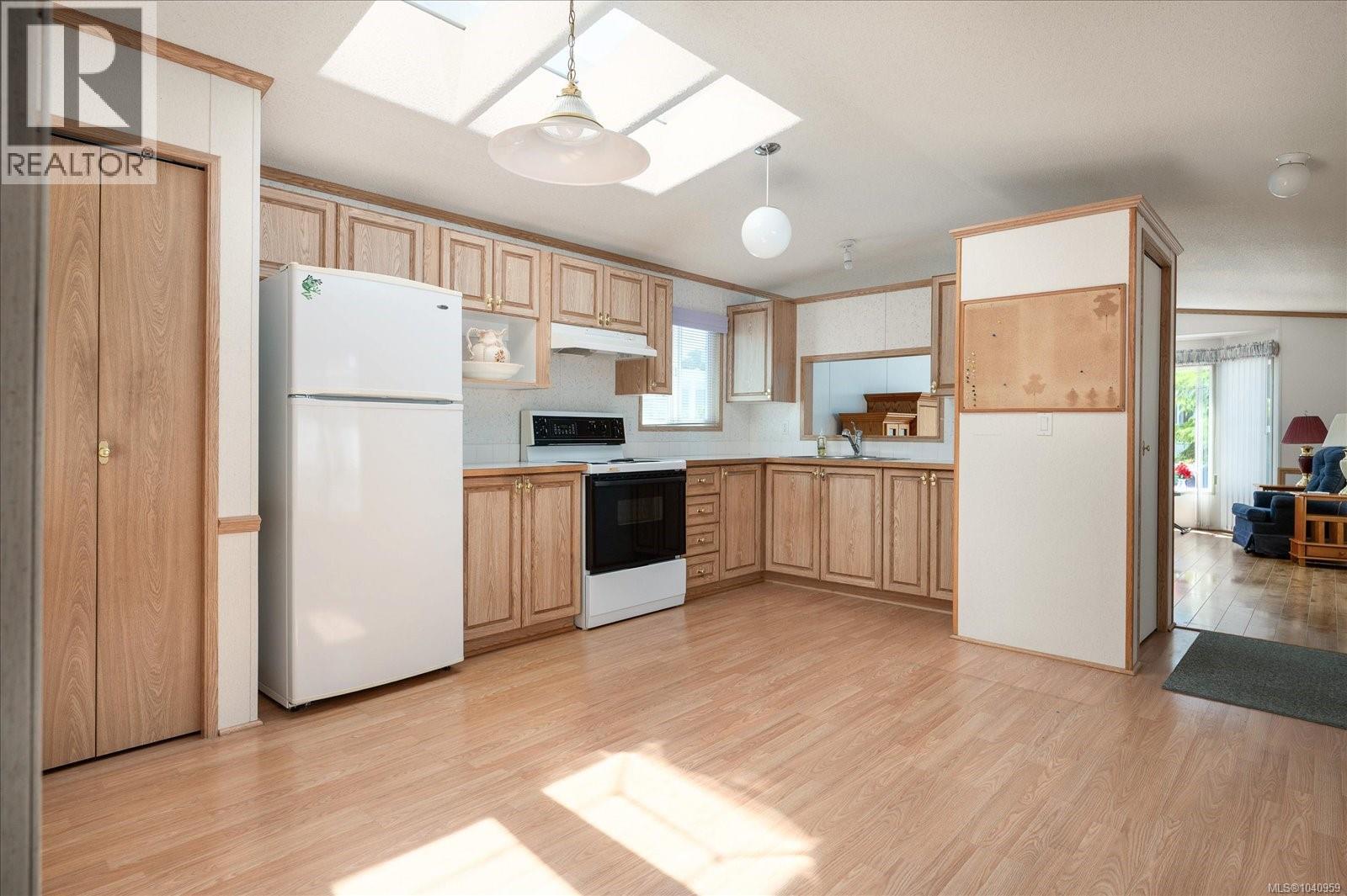 #57 1985 Valley Oak Dr - 14