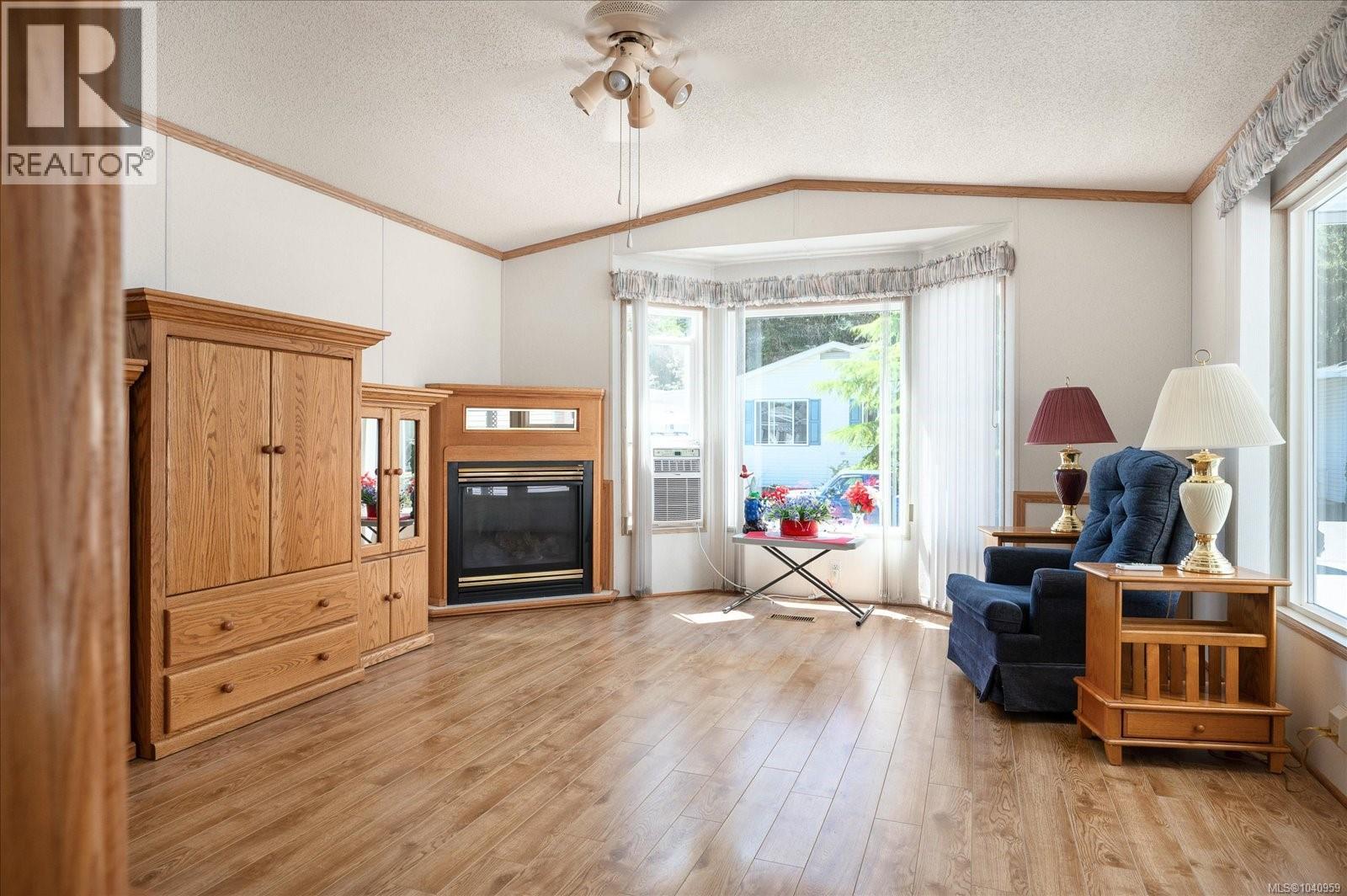 #57 1985 Valley Oak Dr - 8