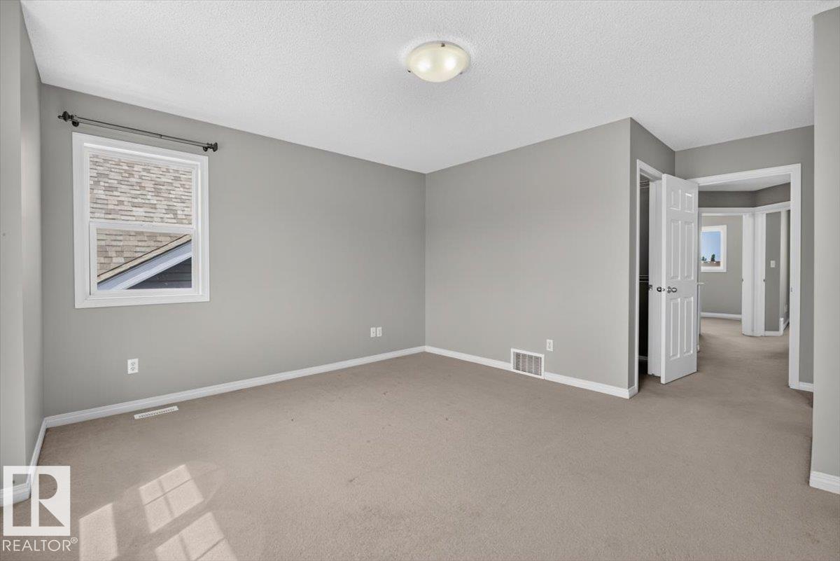 7704 16 AV SW — photo 18