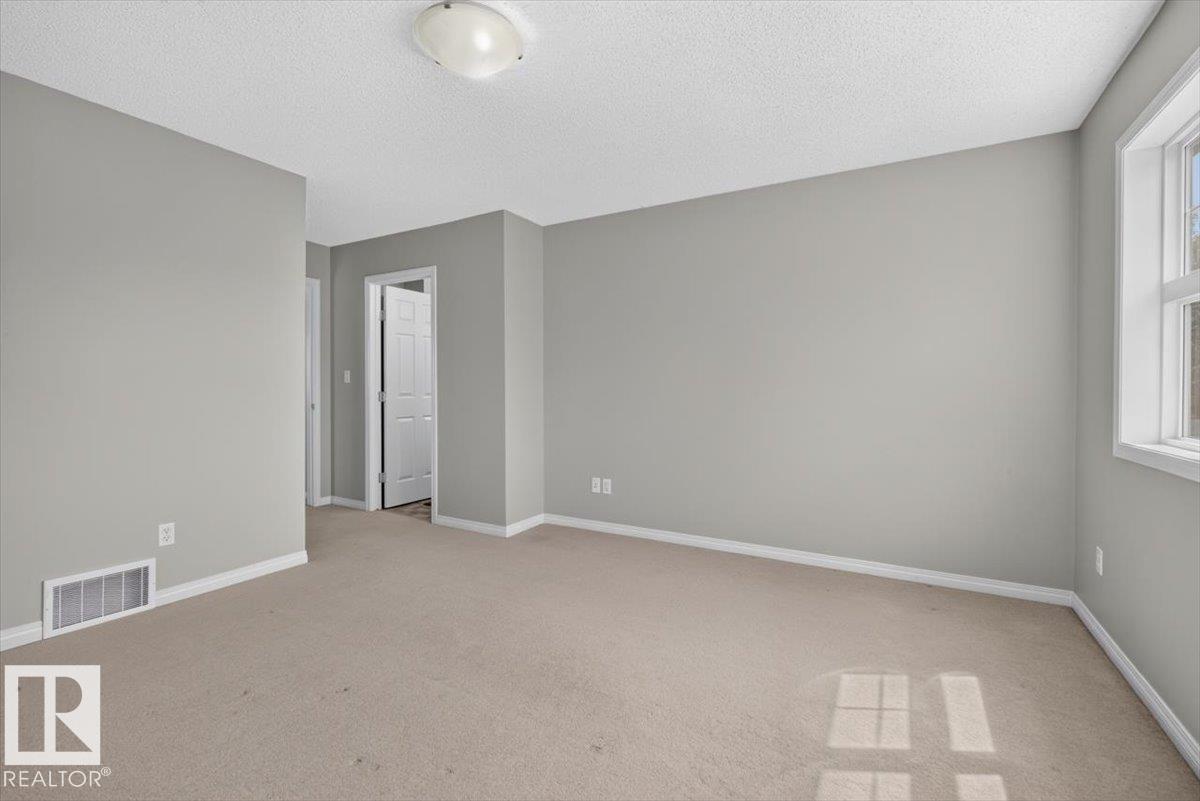 7704 16 AV SW — photo 19