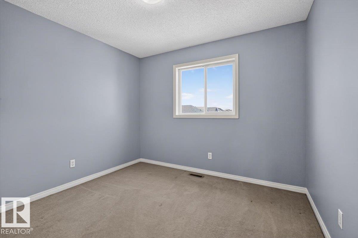 7704 16 AV SW — photo 23