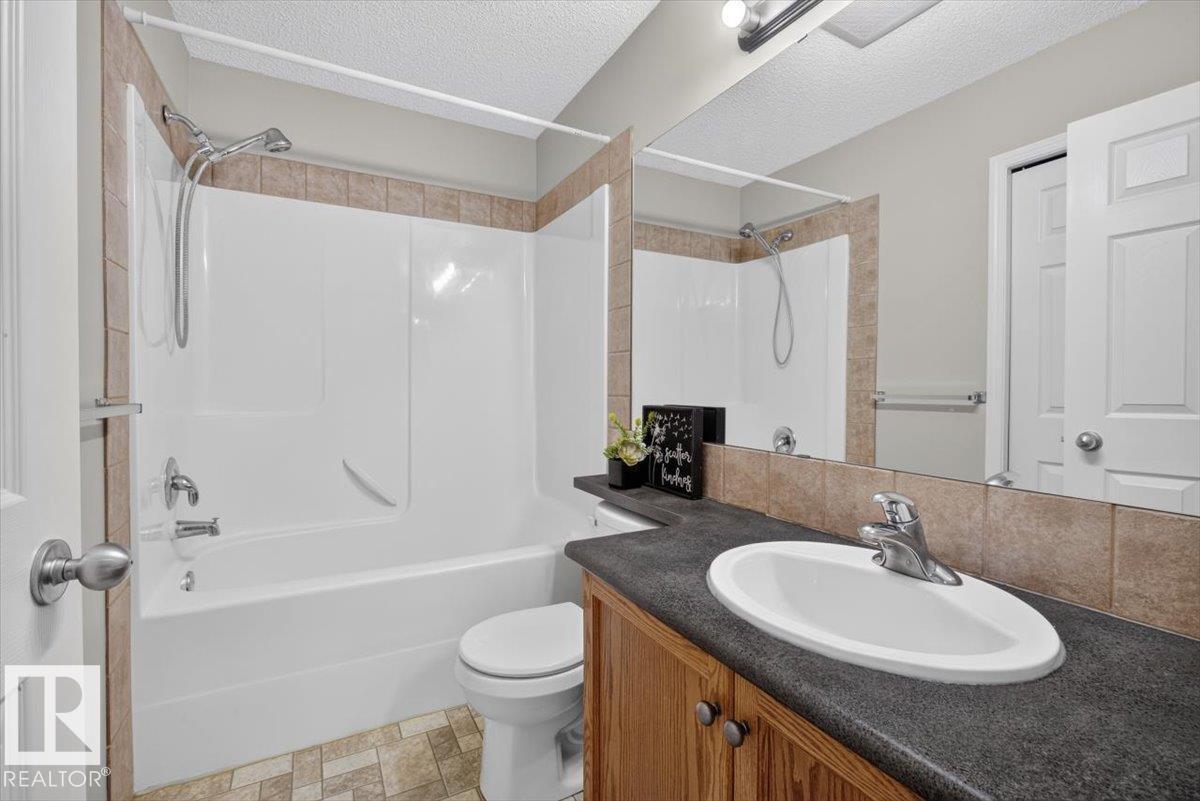 7704 16 AV SW — photo 25