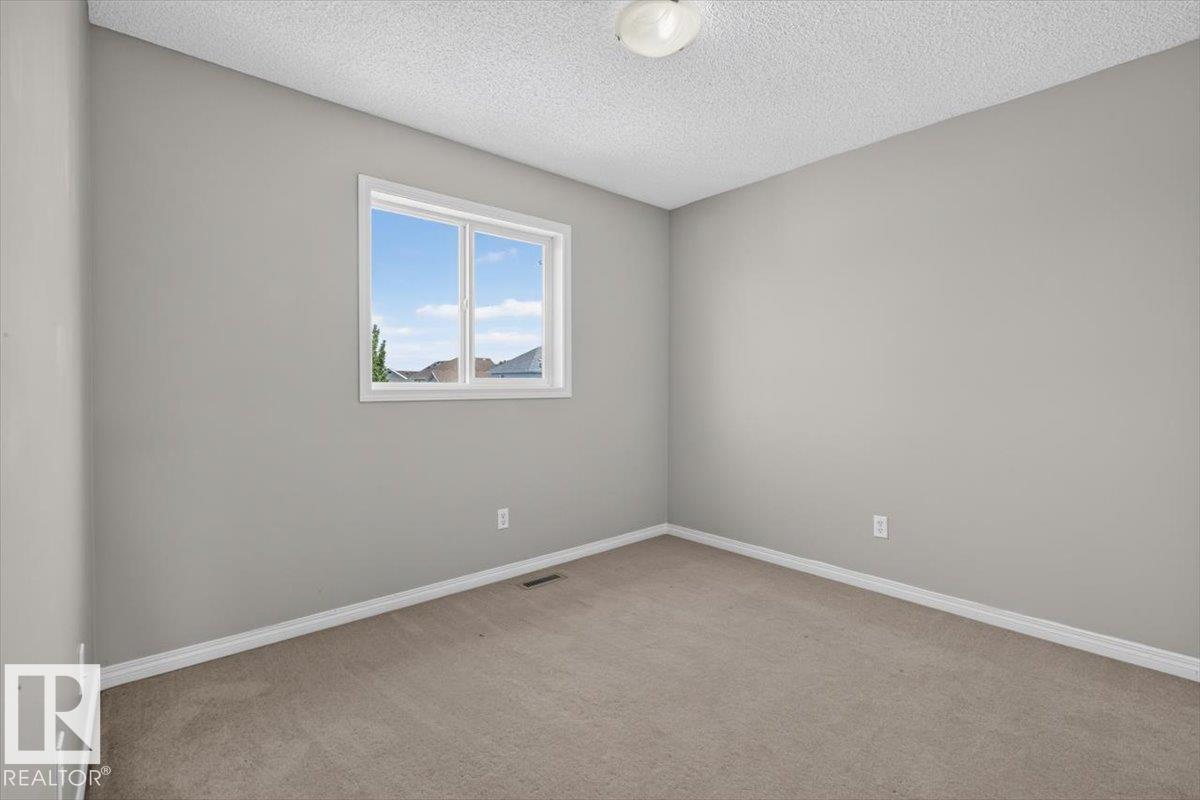 7704 16 AV SW — photo 27