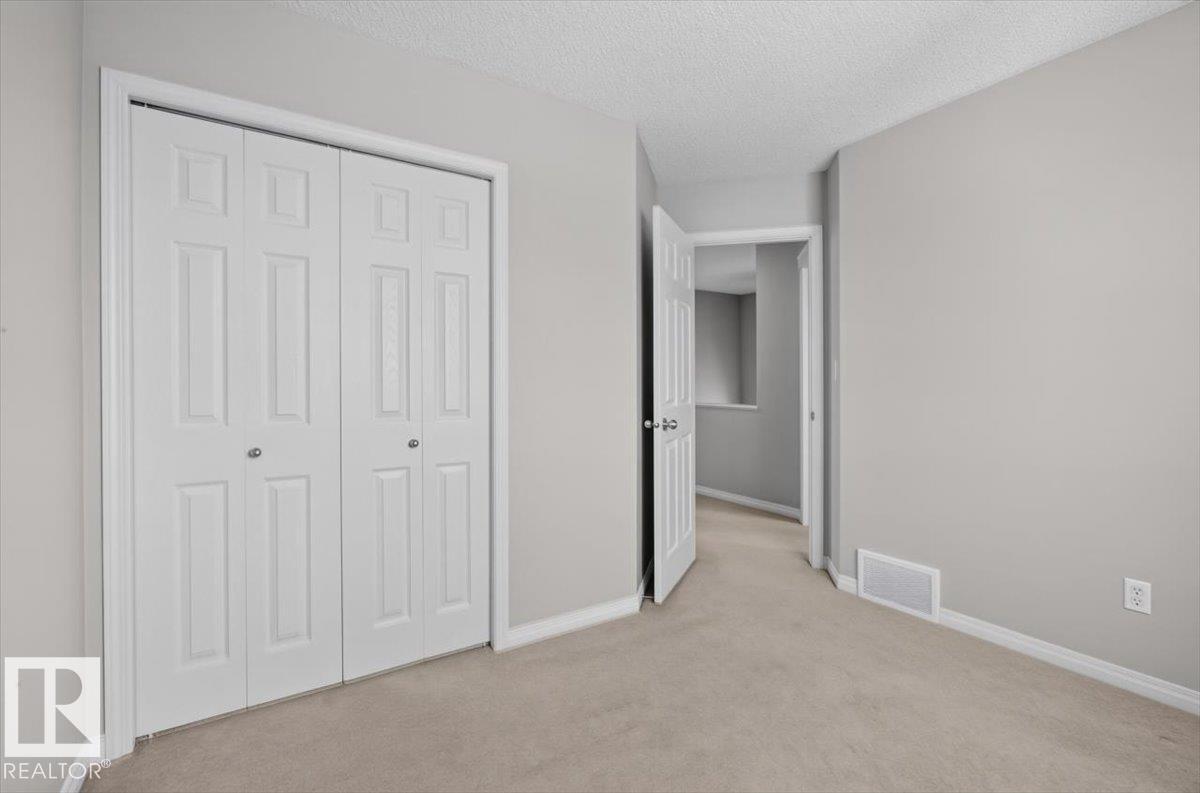 7704 16 AV SW — photo 28